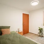Grosse Mit 2 Schlafzimmer
