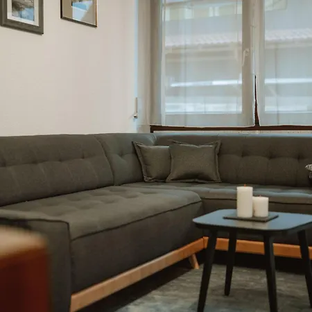 Grosse Mit 2 Schlafzimmer