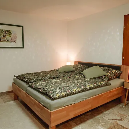 Grosse Mit 2 Schlafzimmer