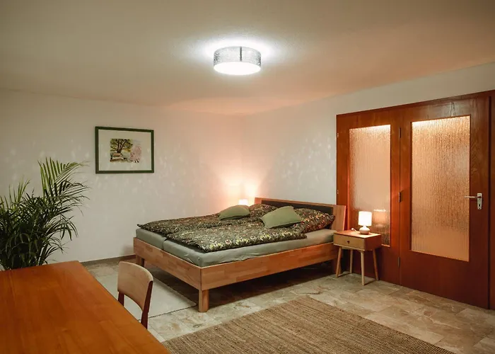 Grosse Mit 2 Schlafzimmer *