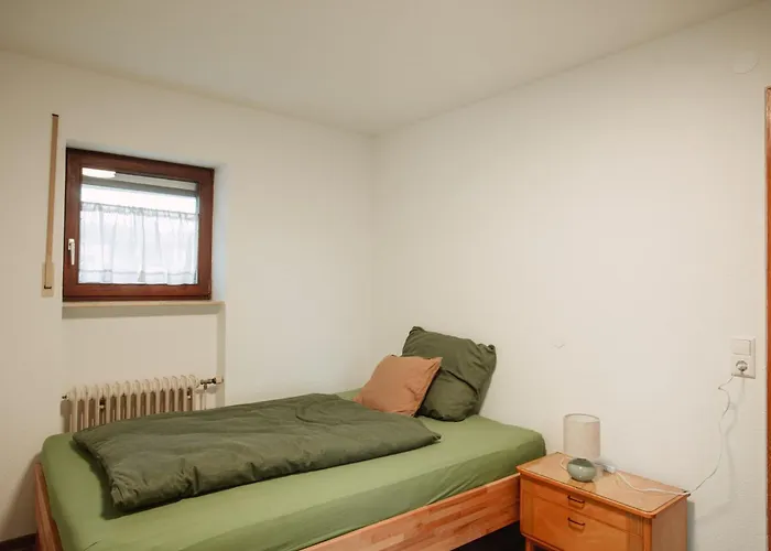 Grosse Mit 2 Schlafzimmer *