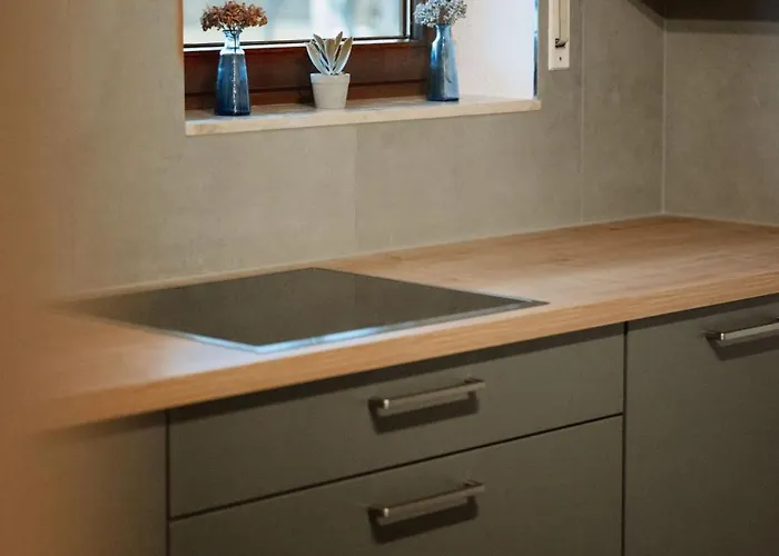 Grosse Mit 2 Schlafzimmer *